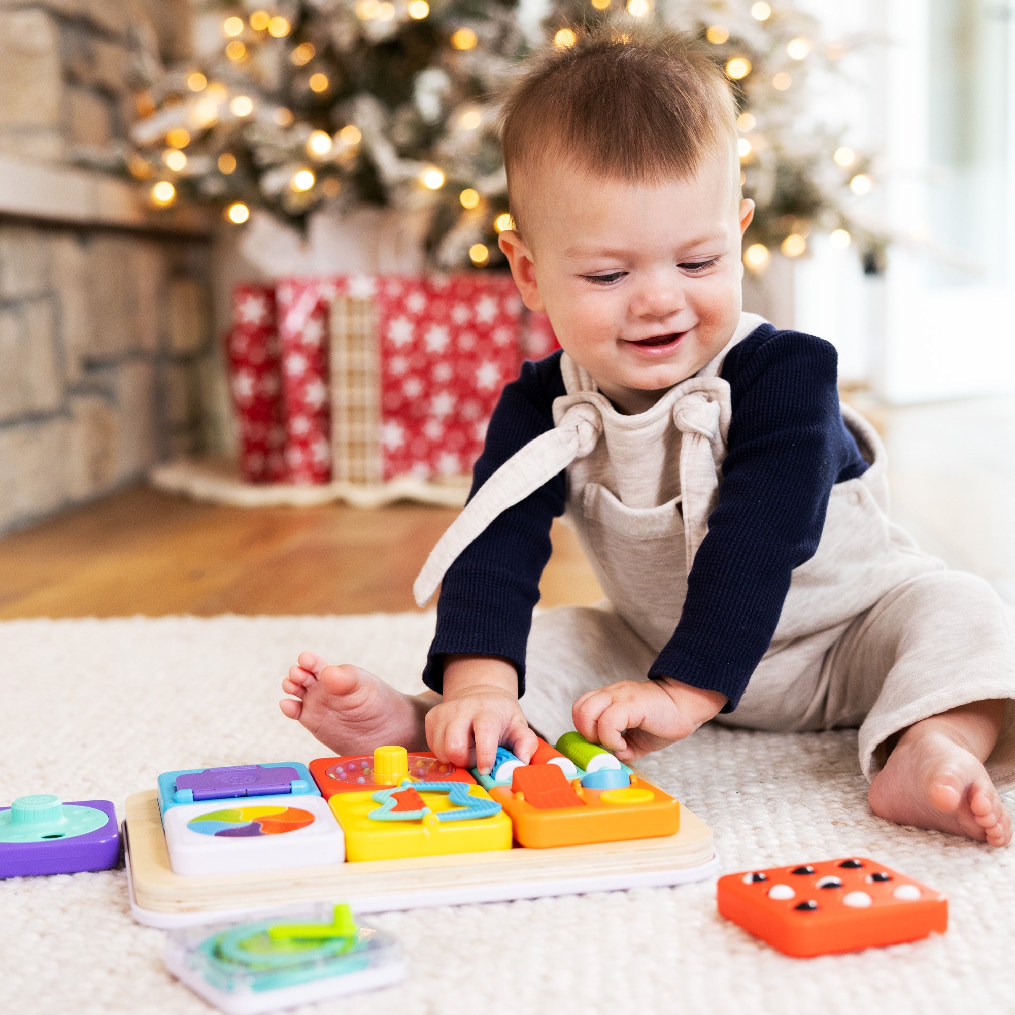 Baby at play with Playtab
